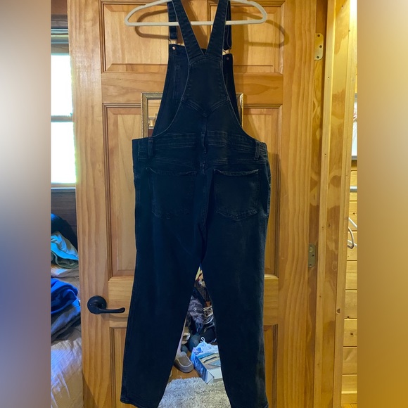Old Navy maternity overalls - Picture 3 of 7